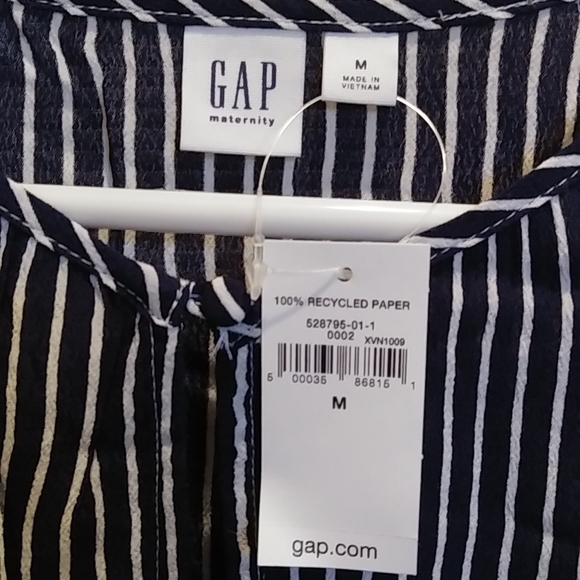 🤰NWT Maternity by GAP Stripe Keyhole Top - Picture 3 of 4